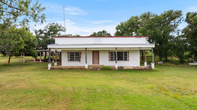 131 Blue Bird LN, Tow, TX 78672