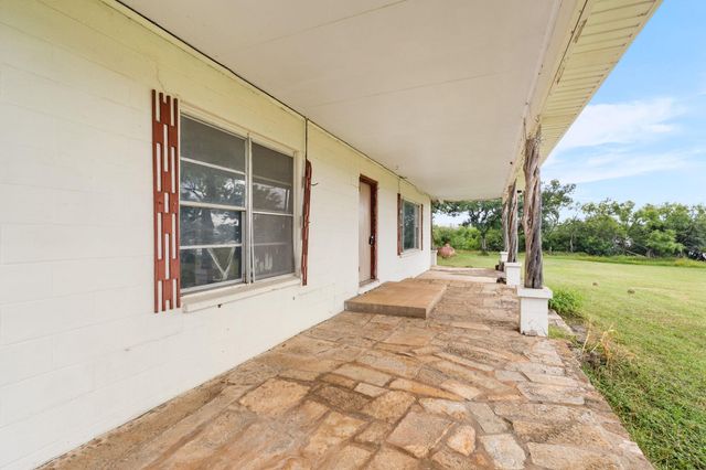 131 Blue Bird LN, Tow, TX 78672