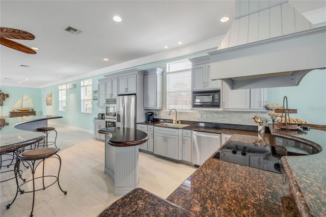 708 OCEAN AVENUE, New Smyrna Beach, FL 32169