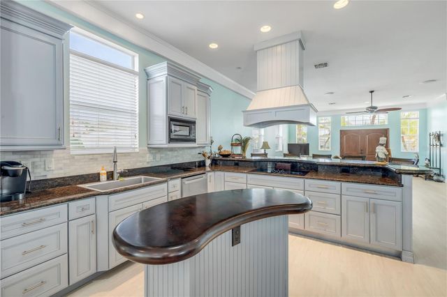 708 OCEAN AVENUE, New Smyrna Beach, FL 32169