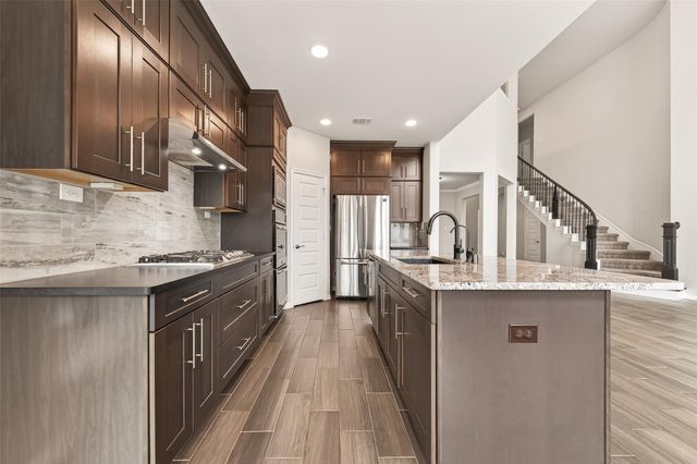 907 Warm Summer Drive, Richmond, TX 77406