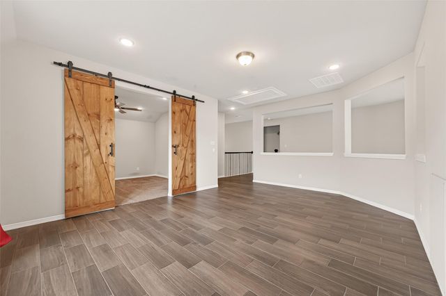 907 Warm Summer Drive, Richmond, TX 77406