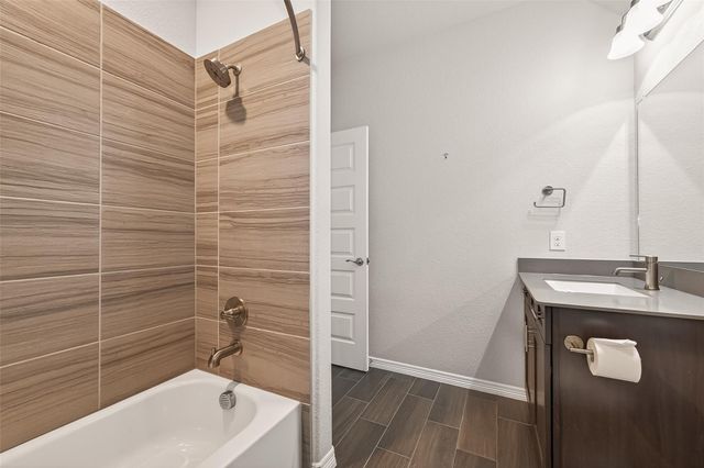 907 Warm Summer Drive, Richmond, TX 77406