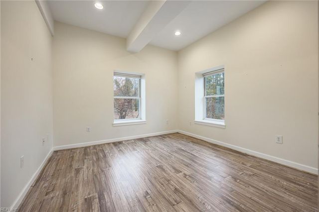 512 Spivey LN, Seaford, VA 23696