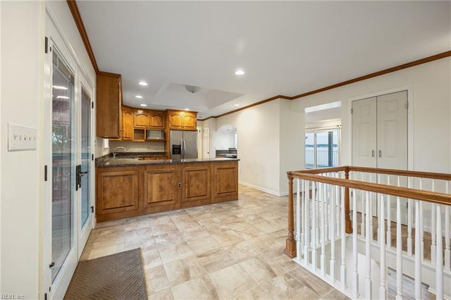 512 Spivey LN, Seaford, VA 23696