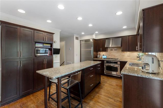 1404 Defoors Mill Drive NW, Atlanta, GA 30318