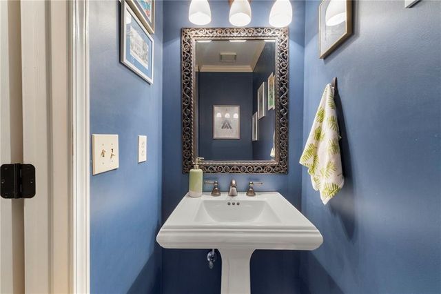 1404 Defoors Mill Drive NW, Atlanta, GA 30318
