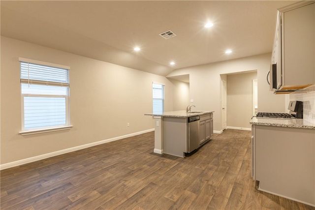 612 Roaring Fork LN, Bastrop, TX 78602