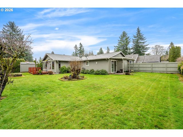 15781 Ne HOLLADAY St, Portland, OR 97230