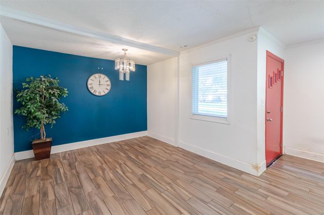 6131 Grape Street, Houston, TX 77074