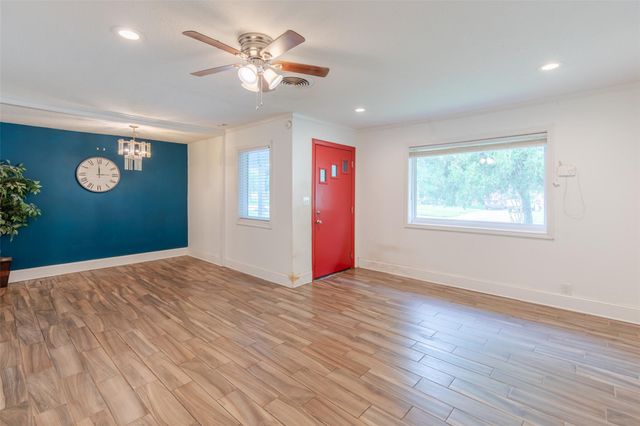 6131 Grape Street, Houston, TX 77074