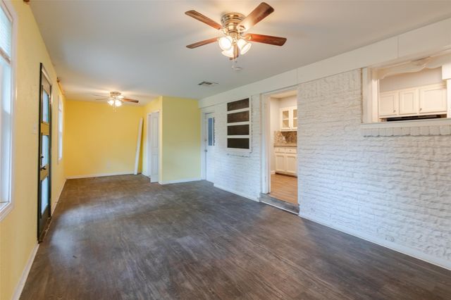 6131 Grape Street, Houston, TX 77074