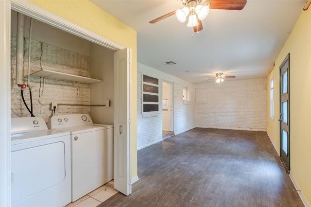 6131 Grape Street, Houston, TX 77074