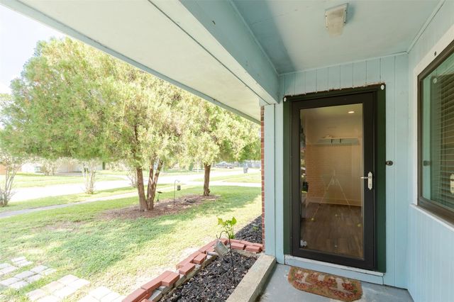 6131 Grape Street, Houston, TX 77074