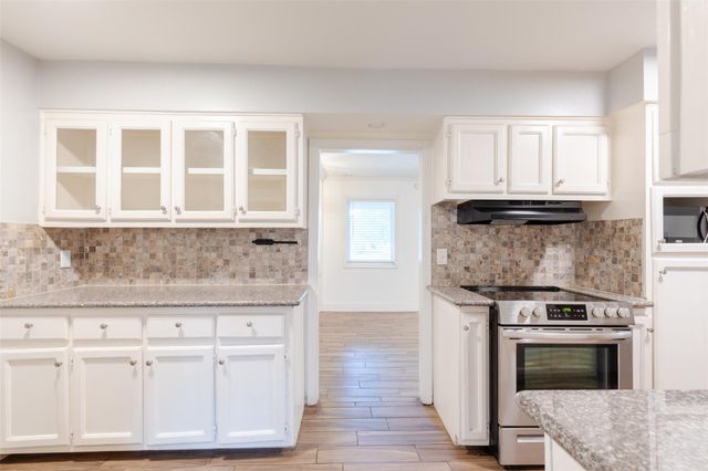 6131 Grape Street, Houston, TX 77074