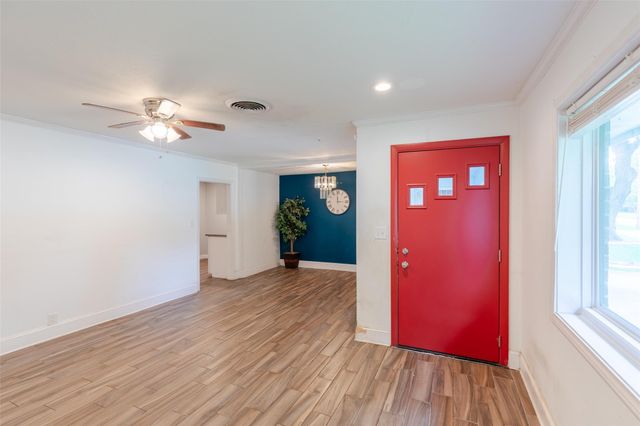 6131 Grape Street, Houston, TX 77074