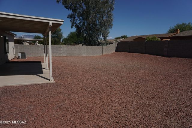 7745 W Shining Moon Way, Tucson, AZ 85743
