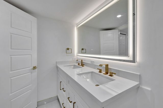 3100 N Palm Aire Drive 106, Pompano Beach, FL 33069