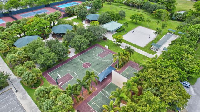 3100 N Palm Aire Drive 106, Pompano Beach, FL 33069