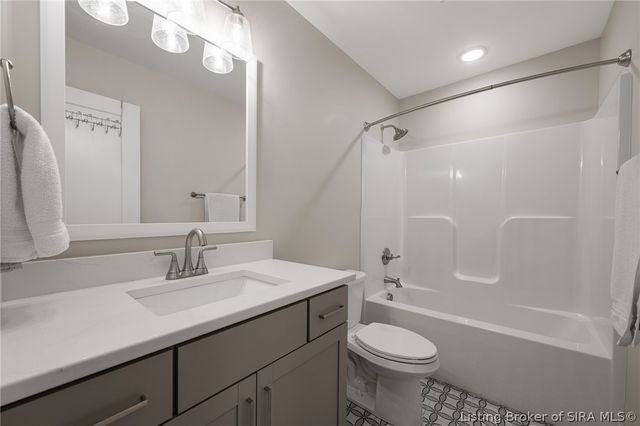 3012 Bridlewood Lane, New Albany, IN 47150
