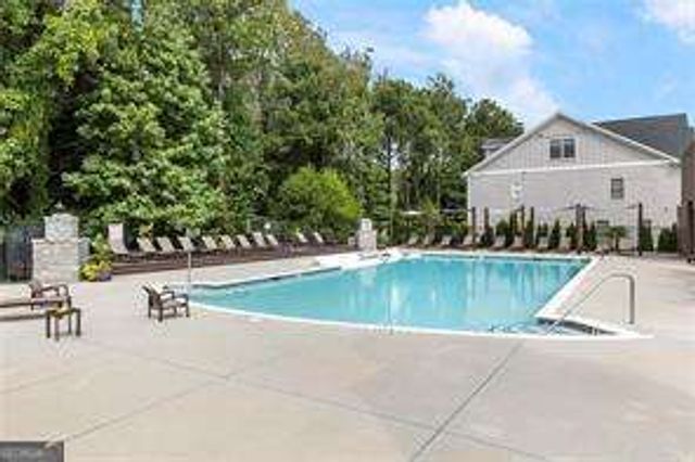 1907 Kings Cross NW, Atlanta, GA 30318