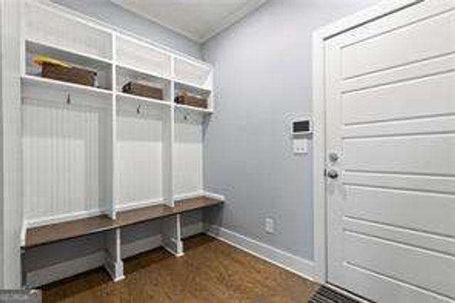 1907 Kings Cross NW, Atlanta, GA 30318