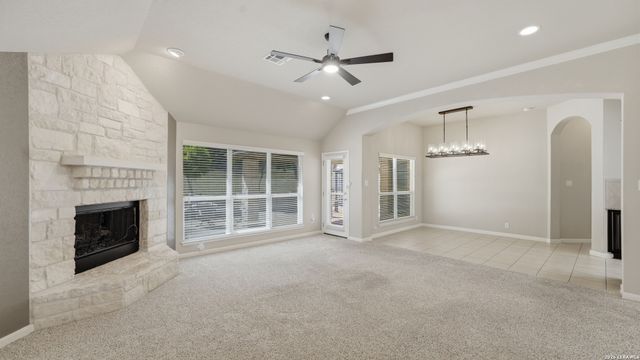 842 Santa Cruz, New Braunfels, TX 78132