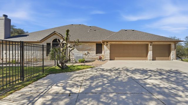 842 Santa Cruz, New Braunfels, TX 78132