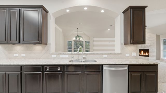 842 Santa Cruz, New Braunfels, TX 78132