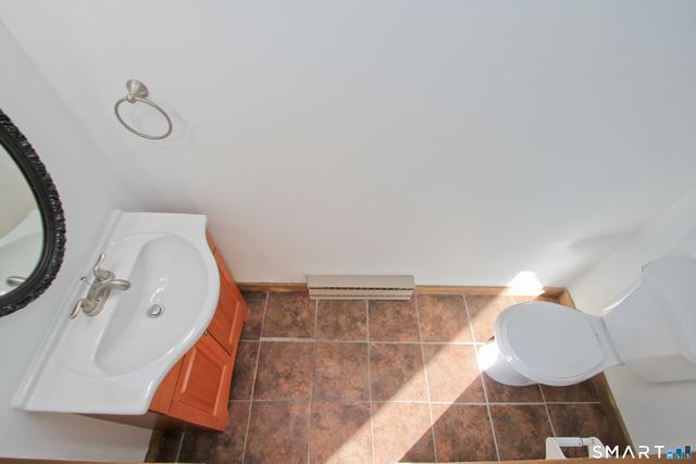 29 Salmon Run 29, Suffield, CT 06078