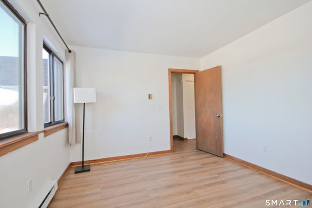 29 Salmon Run 29, Suffield, CT 06078