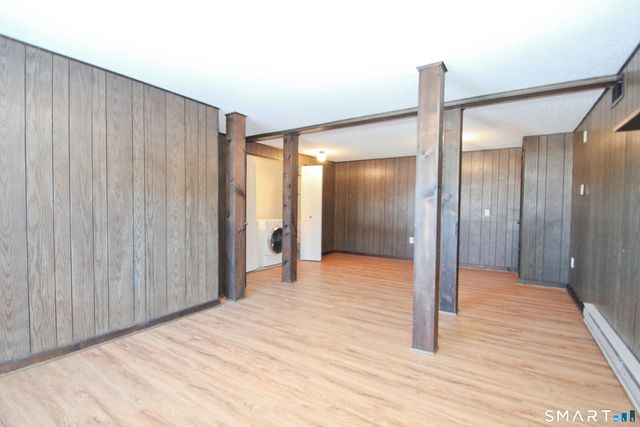 29 Salmon Run 29, Suffield, CT 06078