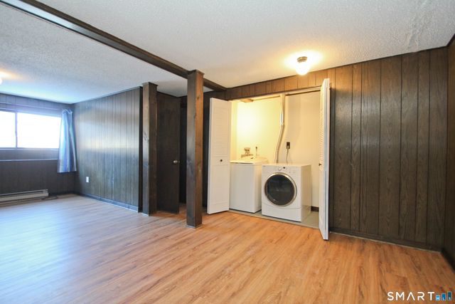 29 Salmon Run 29, Suffield, CT 06078