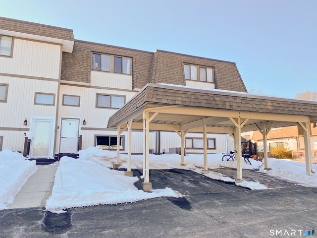 29 Salmon Run 29, Suffield, CT 06078