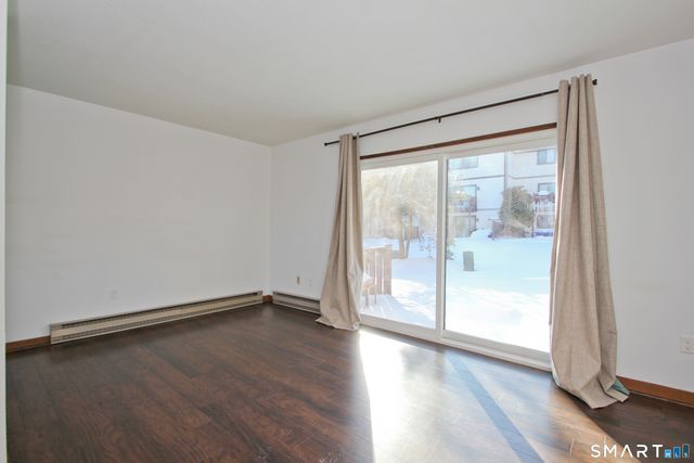 29 Salmon Run 29, Suffield, CT 06078