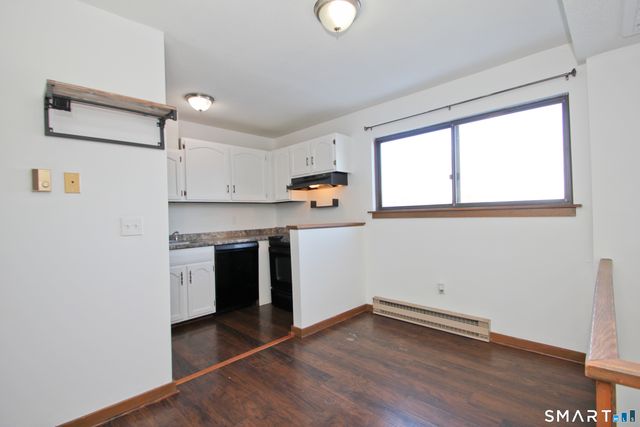 29 Salmon Run 29, Suffield, CT 06078