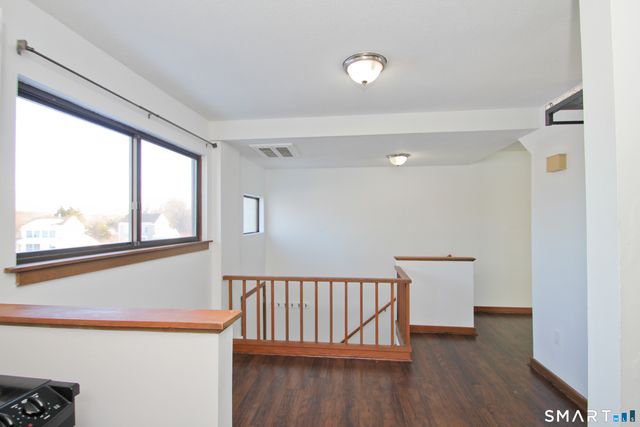 29 Salmon Run 29, Suffield, CT 06078