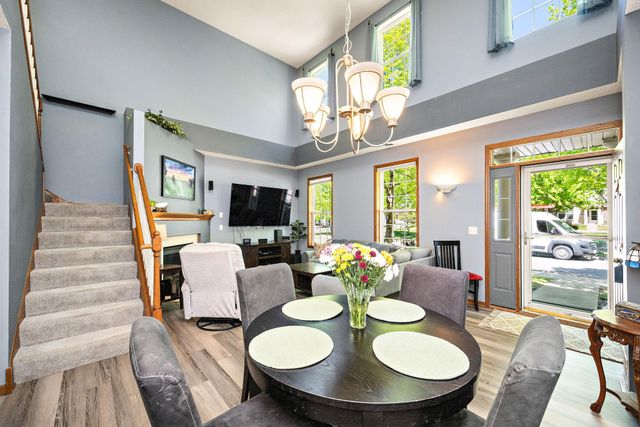 1015 Traditions Court, Chaska, MN 55318
