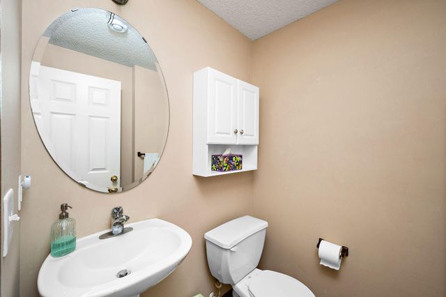 1015 Traditions Court, Chaska, MN 55318