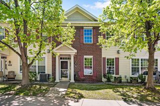 1015 Traditions Court, Chaska, MN 55318