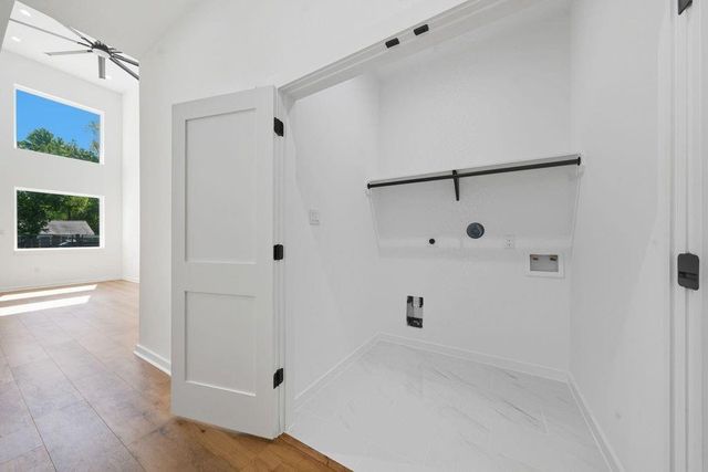 5029 Van Fleet Street B, Houston, TX 77033