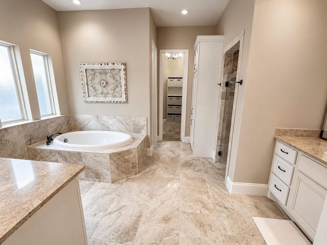 105 Golden Bush Place, Montgomery, TX 77316