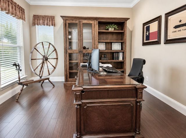 105 Golden Bush Place, Montgomery, TX 77316