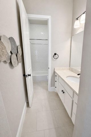 105 Golden Bush Place, Montgomery, TX 77316