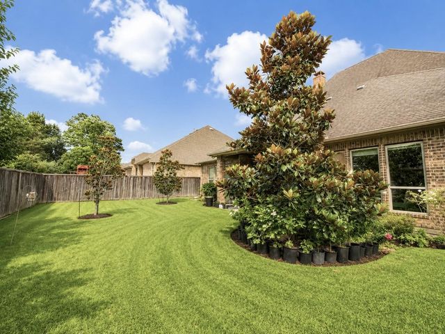 105 Golden Bush Place, Montgomery, TX 77316