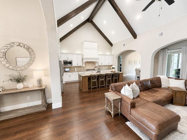 105 Golden Bush Place, Montgomery, TX 77316