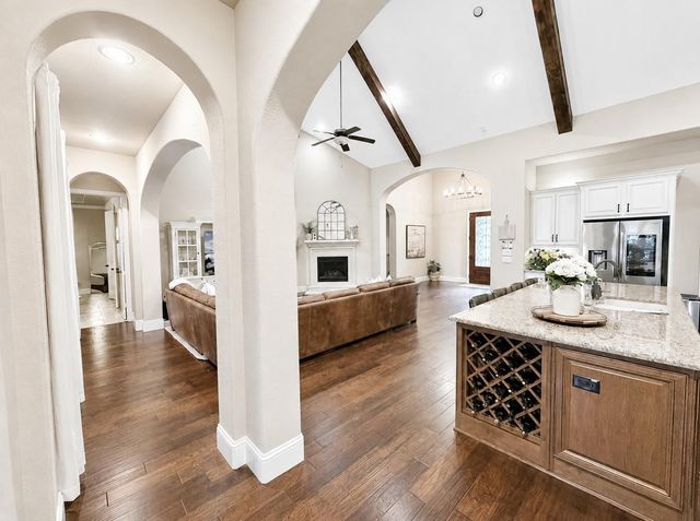 105 Golden Bush Place, Montgomery, TX 77316