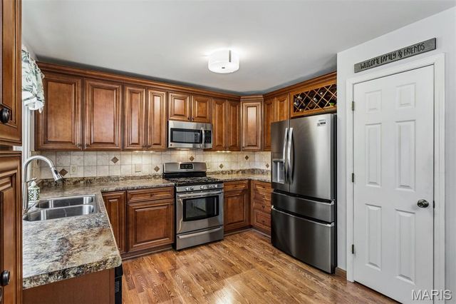 145 Universal Drive, St Peters, MO 63376