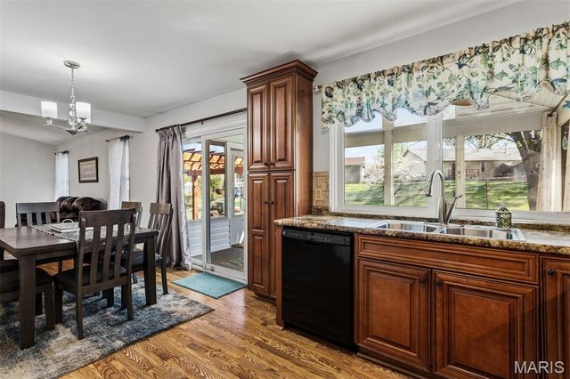 145 Universal Drive, St Peters, MO 63376