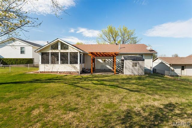 145 Universal Drive, St Peters, MO 63376